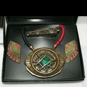 Marvel Doctor Strange Limited Edition Agamoto Sling Gift Set New MIB W/Cert